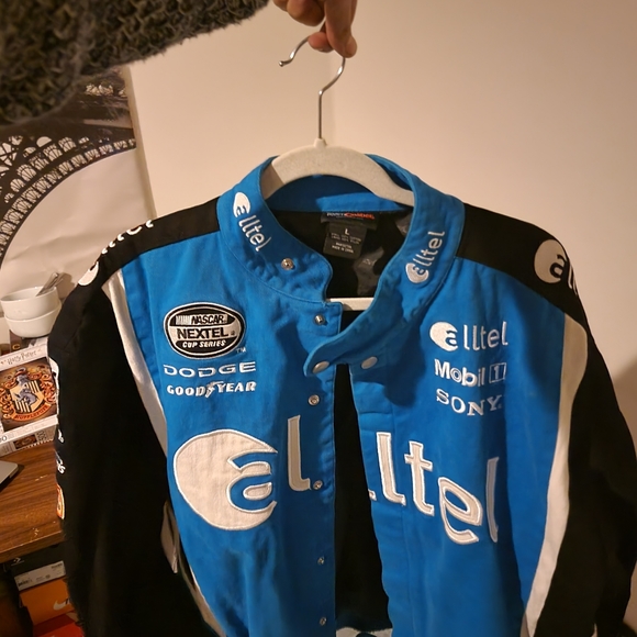 TeamCaliber Nascar Jersey for Ryan Newman - Picture 3 of 4